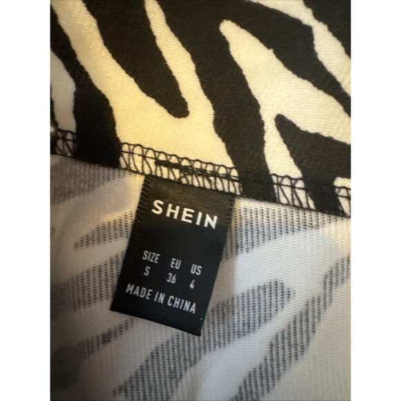 Sexy Cute Zebra Print Mini Skirt Women’s Size Small SHEIN front Slit Side Zipper - Picture 5 of 8